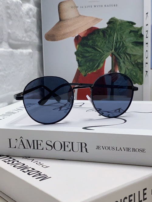 ルイヴィトンサングラス背面デザイン